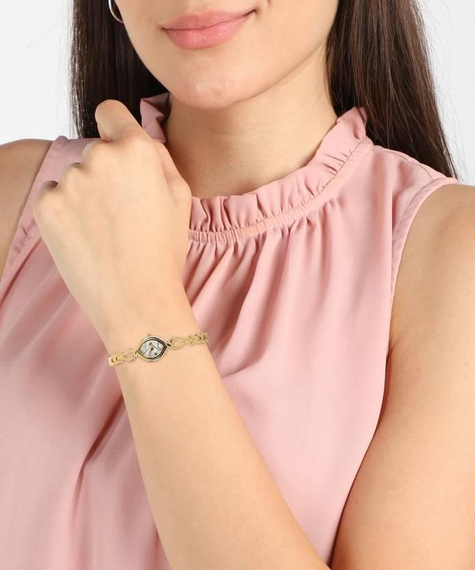 Titan Analog Silver Dial Women's Watch - INARSHIA.COM