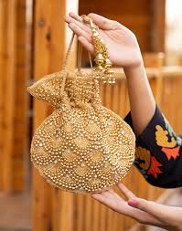 MODERN FASHIONABLE BRIDAL POTLI BAG - INARSHIA.COM